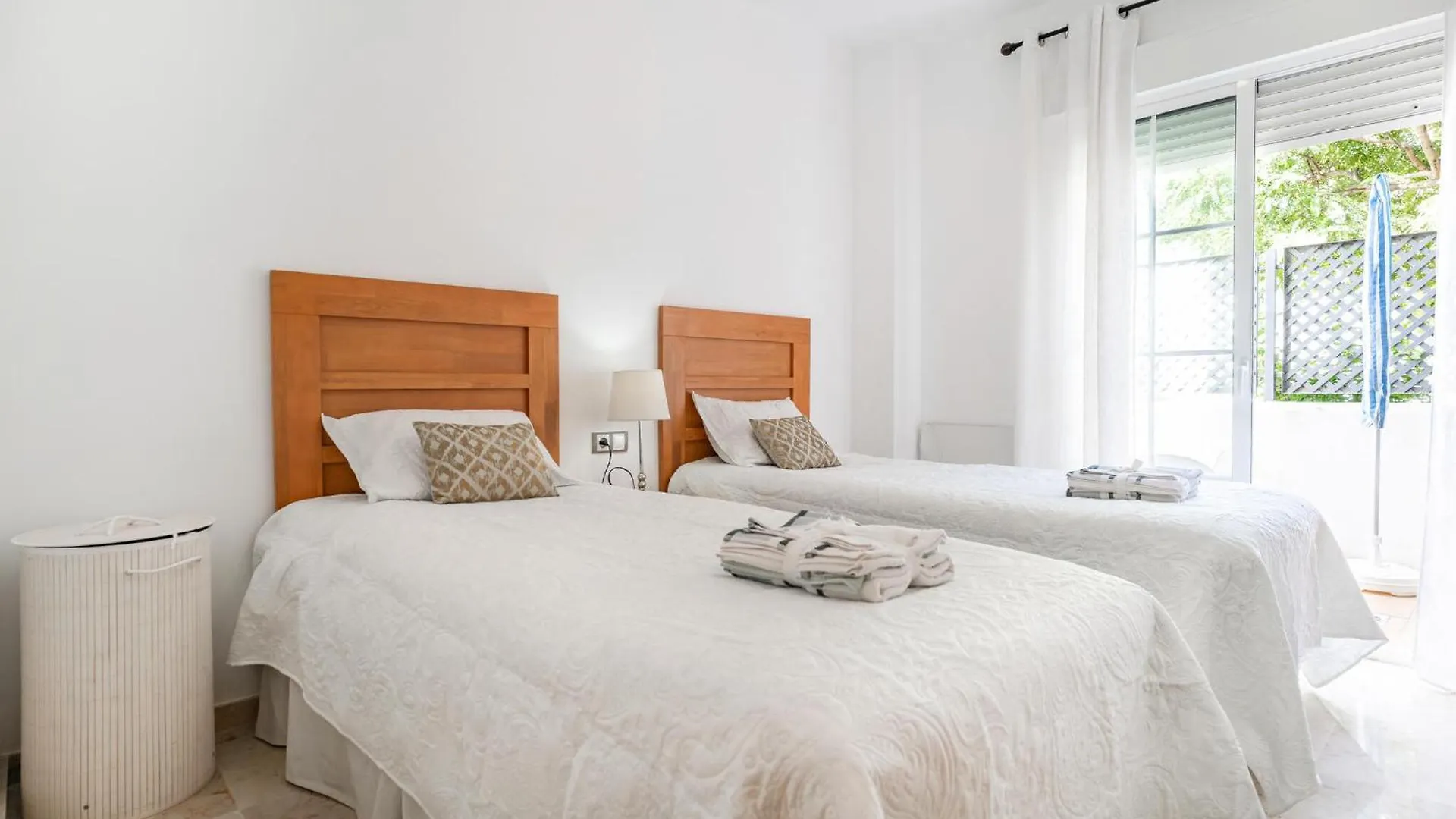 2 Bedroom Stunning Apartment In Sabinillas San Luis de Sabinillas Spanien